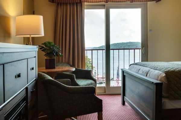 Hotel Harbor Shores on Lake Geneva